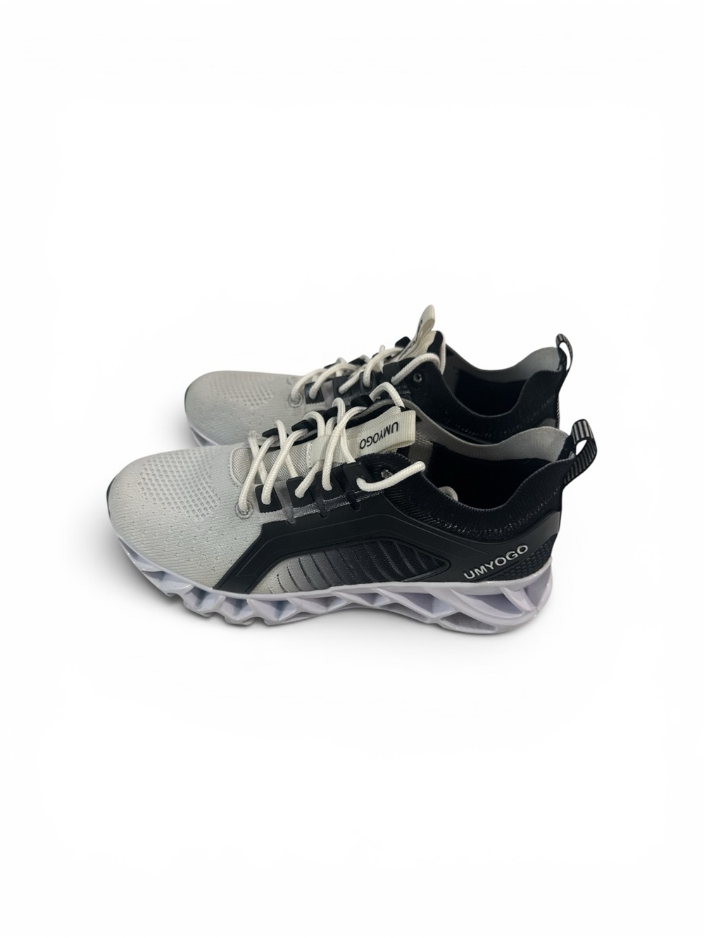 Men's Black & Gray Performance Running Shoes